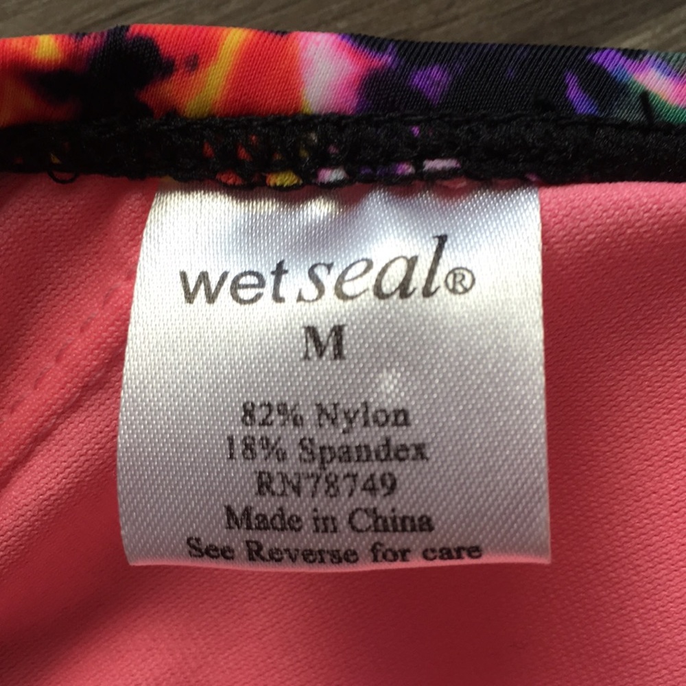 ๐ดSOLD!! Wet Seal Tropical Bikini Set - Picture 10 of 17